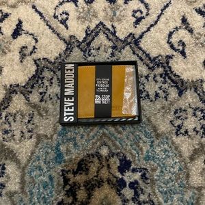 Steve Madden Leather RFID Wallet
